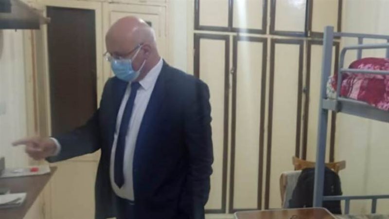 رئيس جامعة بنها يتفقد