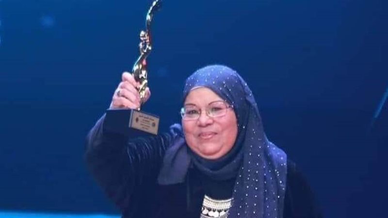 الفنانة نعيمة عجمى