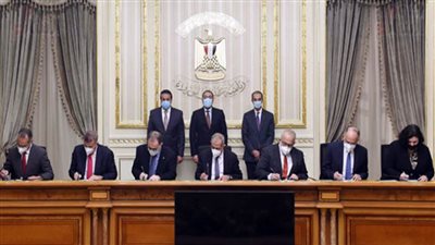 رئيس الوزراء يشهد توقيع 5 اتفاقيات تعاون لبناء القدرات بمجال الذكاء الاصطناعي بـ 5 جامعات