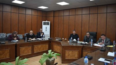 لجنة لإعداد حصر شامل ومتابعة لمخالفات البناء بجميع المراكز 