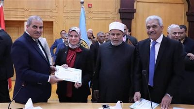 مجلس جامعة الأزهر يكرم فريق عمل المؤتمر الدولي الثالث للمناخ