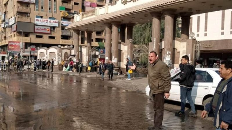 إخلاء محيط محطة مترو