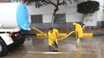 محافظ القاهرة: رفع درجة الاستعداد للتعامل الفوري مع أي تجمعات لمياه الأمطار