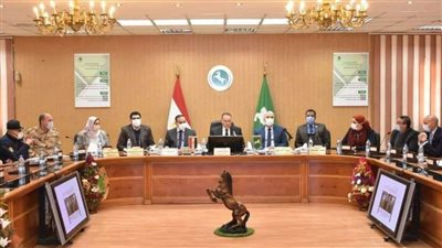 تنفيذي الشرقية يُناقش الكتب الواردة من المديريات وموقف الأراضي المستغلة وغير المستغلة 