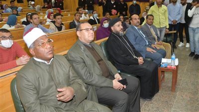 احتفالية الوحدة الوطنية بمناسبة العام الميلادي وأعياد الميلاد المجيد بجامعة الوادي الجديد