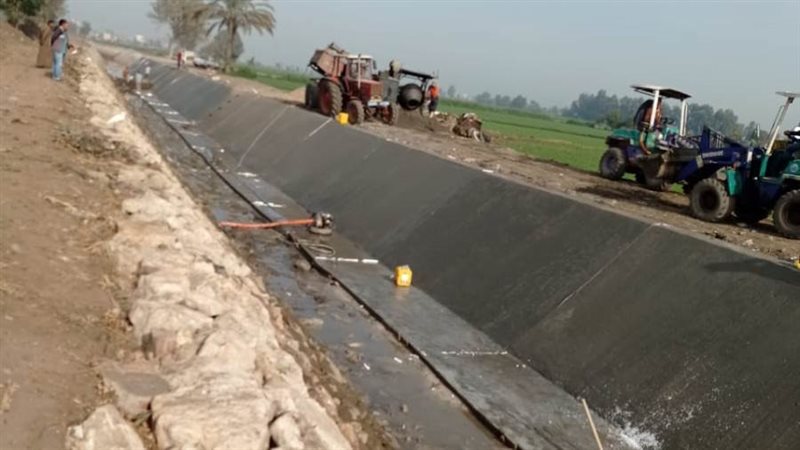 تبطين 400 ترعة بتكلفة