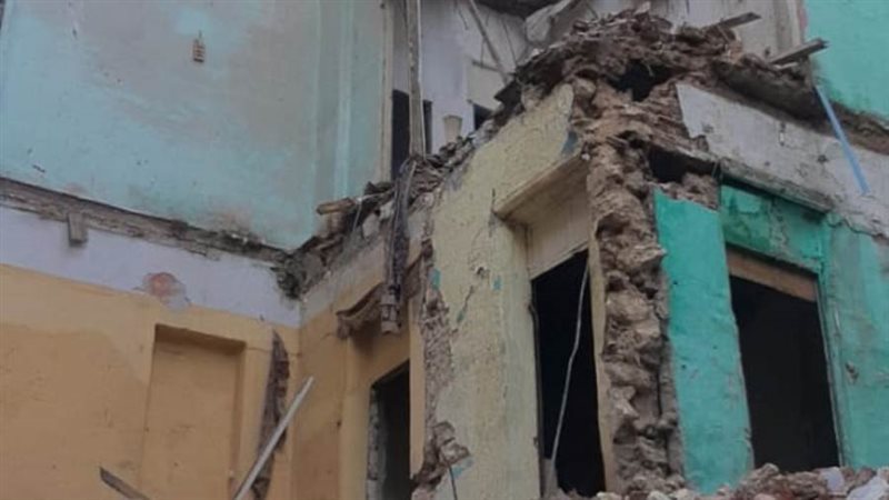 إزالة عقارين بحي