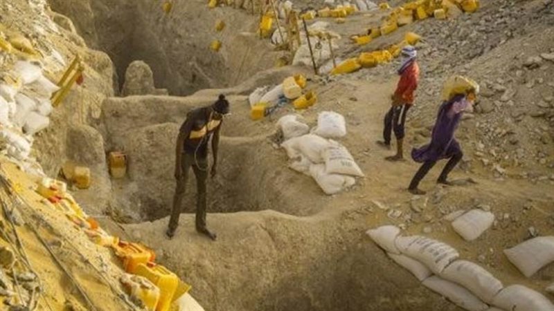 ضحايا حادث انهيار