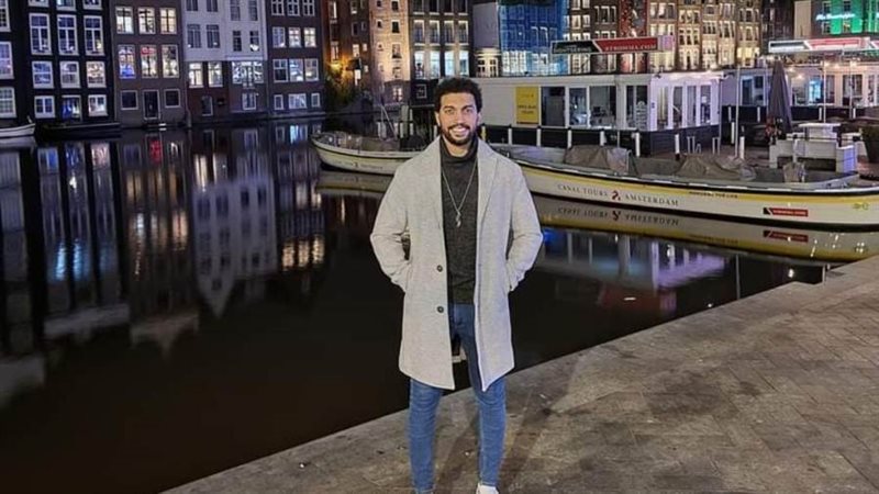 الشاعر عمرو المصري