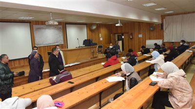 جامعة أسيوط تشهد انطلاق أعمال الفصل الدراسي الأول للعام 2021 /2022