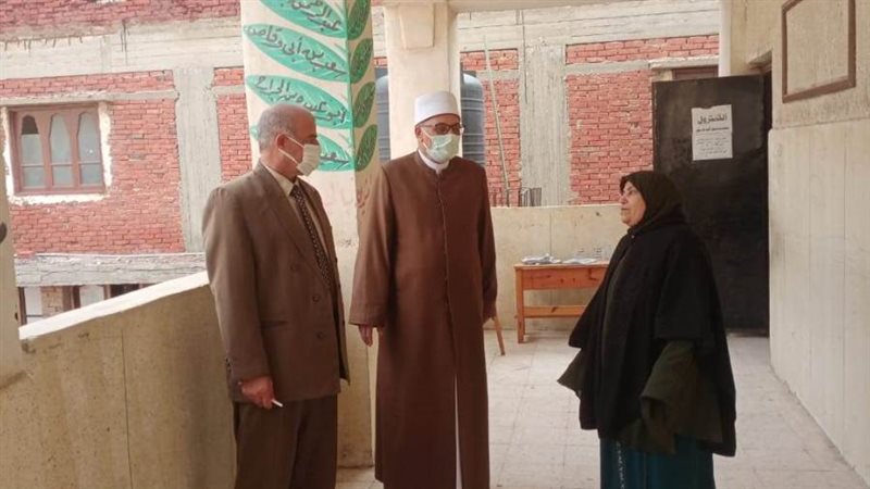 مسؤولو الأزهر يتابعون