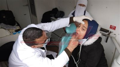 الكشف الطبي على 1984 مواطنًا من أهالي كفر الشيخ