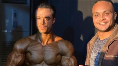 أيمن عمر يحصد المركز الأول في بطولة كمال الأجسام بالإسكندرية