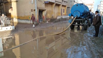 لليوم الثالث.. استمرار كسح مياه الأمطار من شوارع الدقهلية