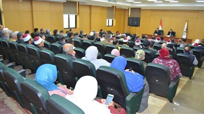  نائب محافظ بنى سويف يتابع تنفيذ جهود مواجهة الزيادة السكانية