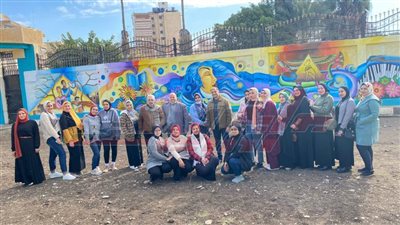 رسم جداريات بمدارس كفر الشيخ وجدران المصالح الحكومية بأيدي طالبات تربية نوعية