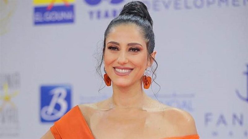 الفنانة حنان مطاوع