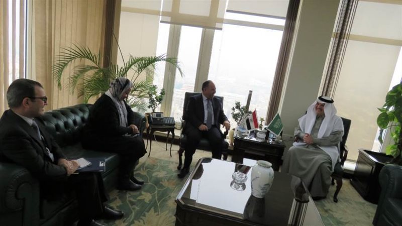 وزير المالية خلال