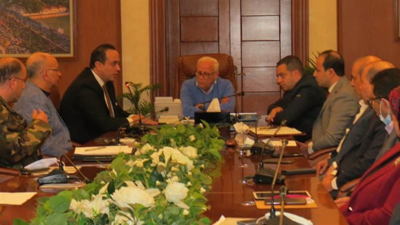 اجتماع محافظ بورسعيد