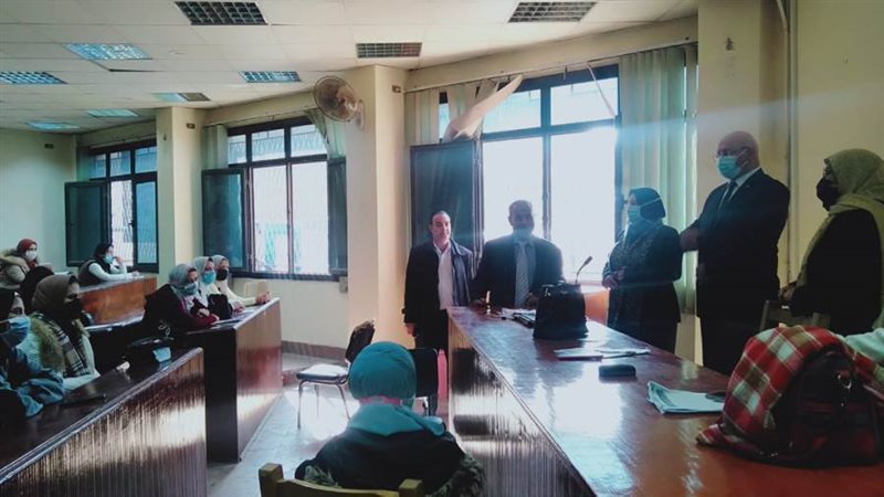 رئيس الجامعة يتفقد