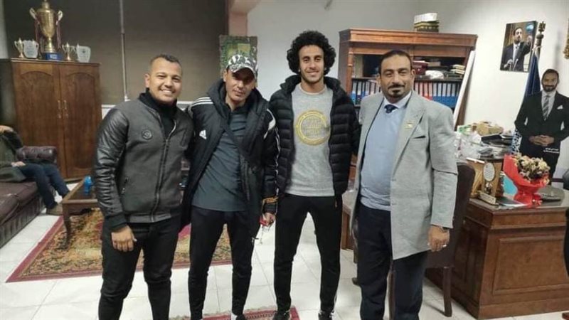 الترسانة يخطف مدافع