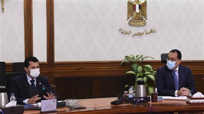 رئيس الوزراء يستعرض مع وزير الشباب الفرص الاستثمارية المتاحة بالوزارة