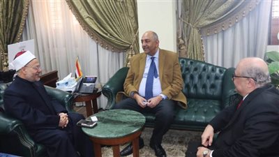 مفتي الجمهورية يستقبل مساعد وزير الخارجية للعلاقات الثقافية لبحث تعزيز التعاون