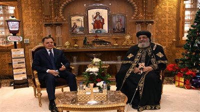 وزير الداخلية يزور قداسة البابا تواضروس الثاني بمقر الكاتدرائية بالعباسية للتهنئة بعيد الميلاد 