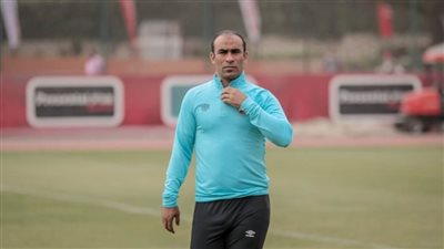 سيد عبد الحفيظ يطمئن على لاعبي الأهلي الدوليين قبل السفر للكاميرون