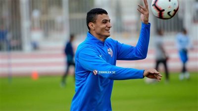 عمر السعيد يؤدي تدريبات تأهيلية في صالة الجيمانيزيوم