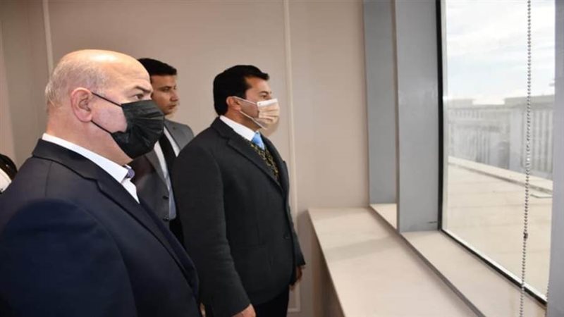 وزير الشباب والرياضة