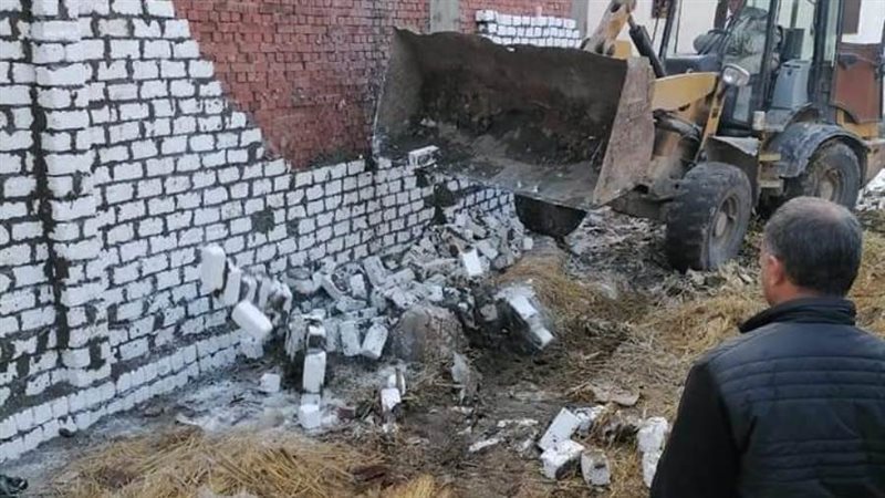 إزالة التعديات بالبحيرة