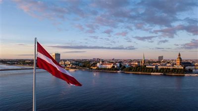 لاتفيا تمدد حالة الطوارئ بسبب كورونا حتى نهاية الشهر المقبل