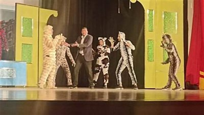 استمرار عرض مسرحية 