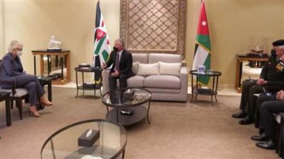 العاهل الأردني يبحث مع وزيرة الدفاع الألمانية تعزيز التعاون في المجالات الدفاعية