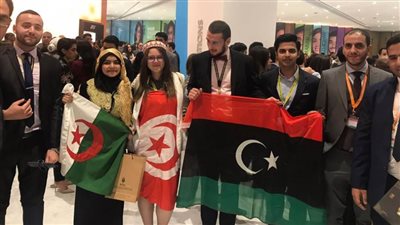 شباب العالم يحتفون بمشاركتهم بـ