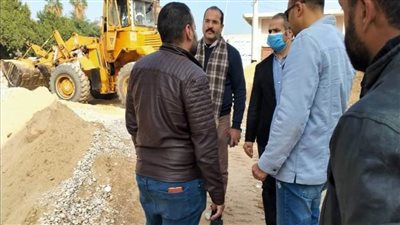 محافظ أسيوط يوجه بالمتابعة المستمرة للمشروعات بالقرى لتوفير حياة كريمة للمواطنين