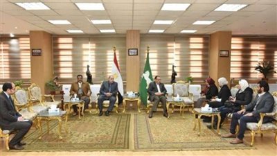 محافظ الشرقية يلتقي مساعد رئيس هيئة الدواء المصرية