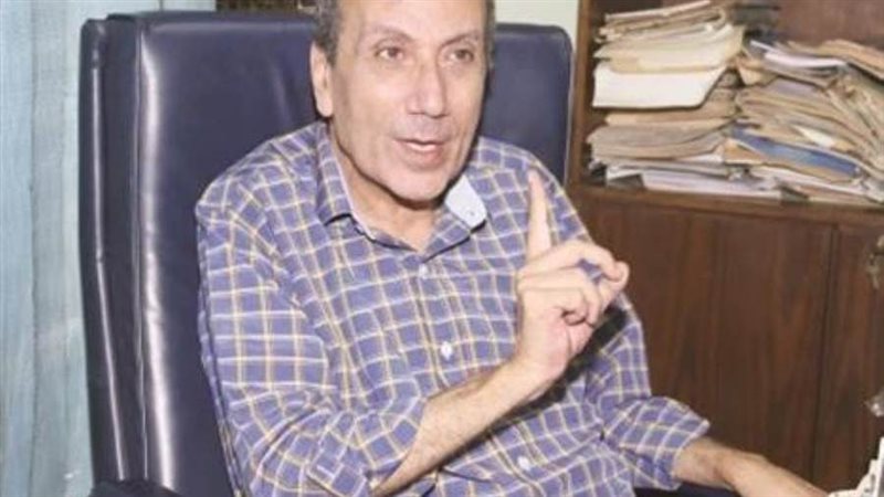 الكاتب الصحفي رشاد