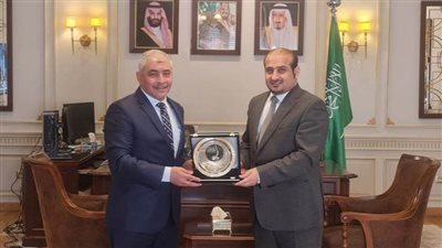 قنصل السعودية بالإسكندرية يبحث فرص التعاون مع رئيس هيئة الميناء