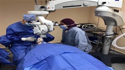 الرعاية الصحية: نجاح أول جراحة ميكروسكوبية لإصلاح عيب خلقي بالجفن لطفلة بالمجمع الطبي بالإسماعيلية
