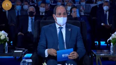 الرئيس السيسي يشهد جلسة نقاشية تحت عنوان 
