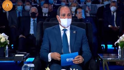 الرئيس السيسي يشهد جلسة 