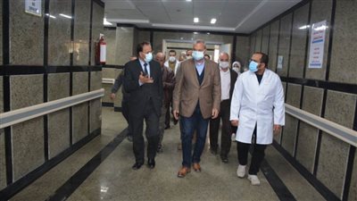 محافظ القليوبية يتابع تنفيذ المشروعات بمدينة كفر شكر