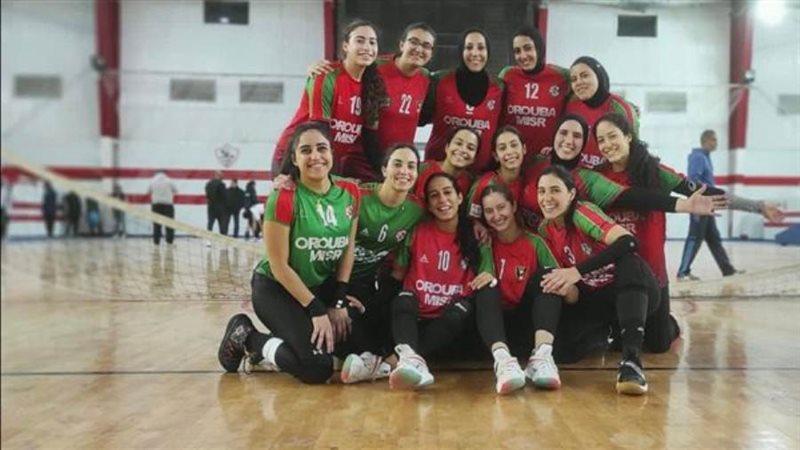 طائرة سيدات سبورتنج