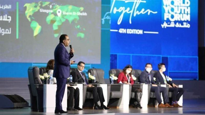 رئيس الوزراء في منتدى