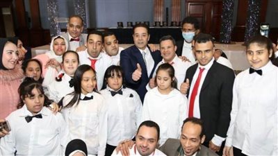 فنون متحدي الإعاقة تشارك نجوم الفن في احتفالية 