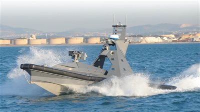 الاحتلال يستهدف مركب صيد قبالة غزة