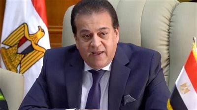 القائم بعمل وزير الصحة ينعي طبيبًا مقيمًا بمستشفى تلا المركزي