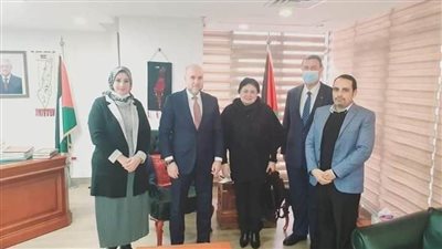 رئيس فلسطين يكرم باحثين مصريين